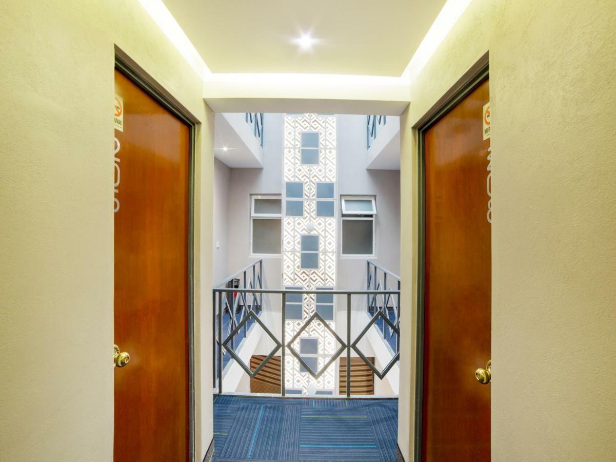 Hotel Monarca メキシコシティ エクステリア 写真