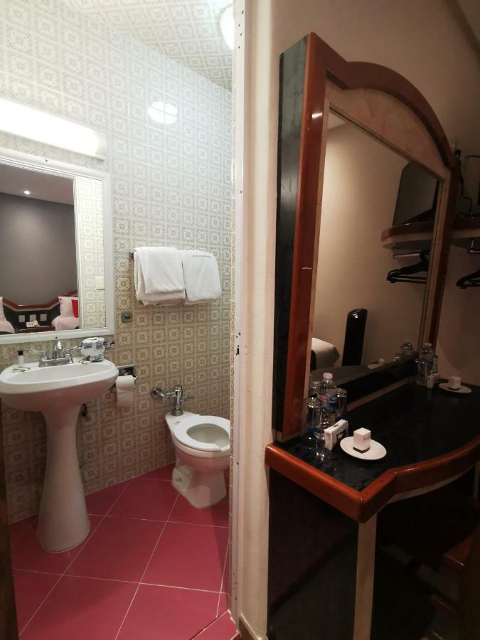 Hotel Monarca メキシコシティ エクステリア 写真
